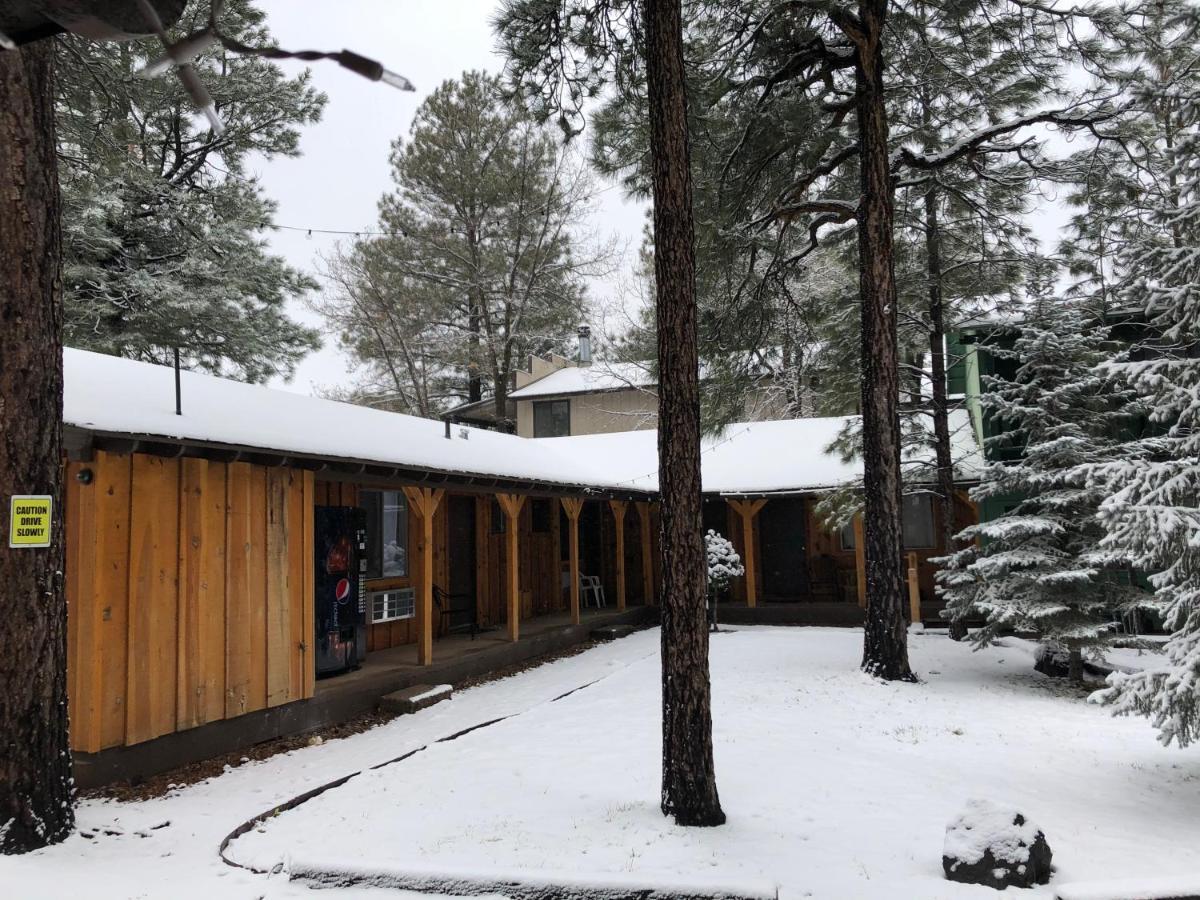 Timberlodge Inn ไพน์ท็อป-เลคไซด์ ภายนอก รูปภาพ
