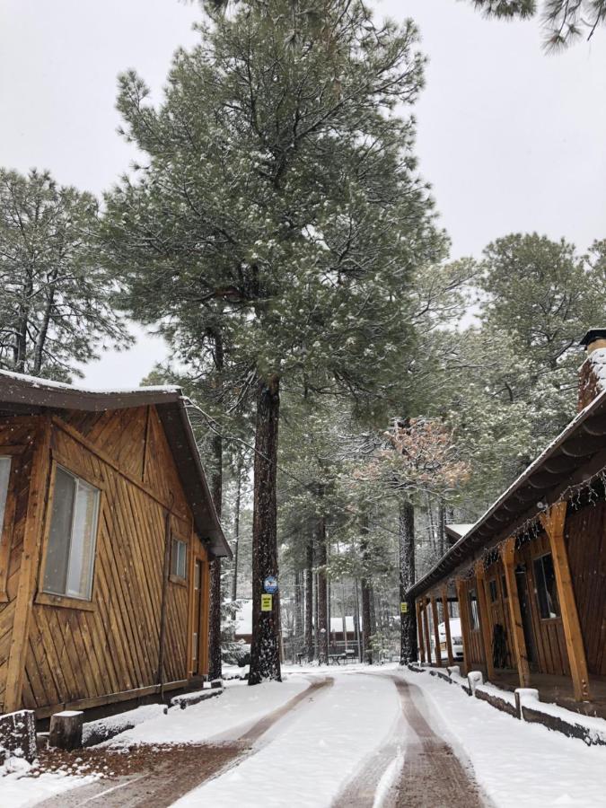 Timberlodge Inn ไพน์ท็อป-เลคไซด์ ภายนอก รูปภาพ